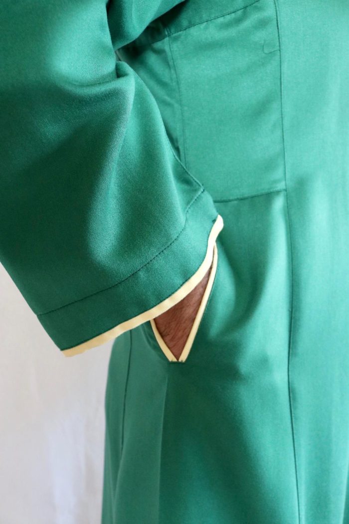 MEN’S JUBBAH - Green with cream pipping - Image 3