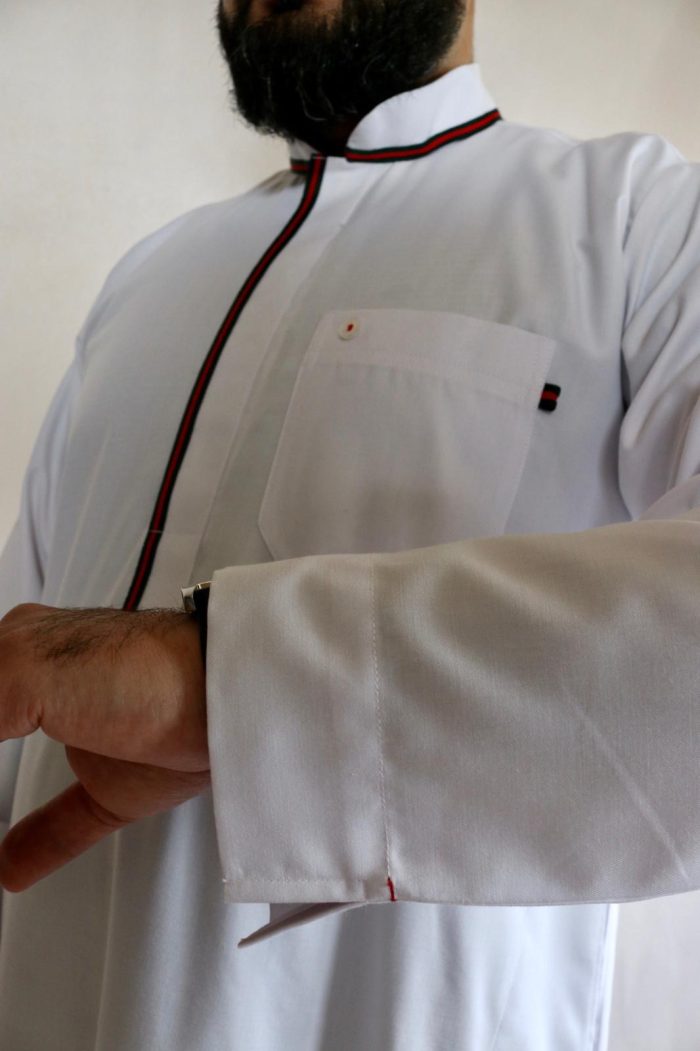 Men’s White Jubba / Thobe GUC - Image 6